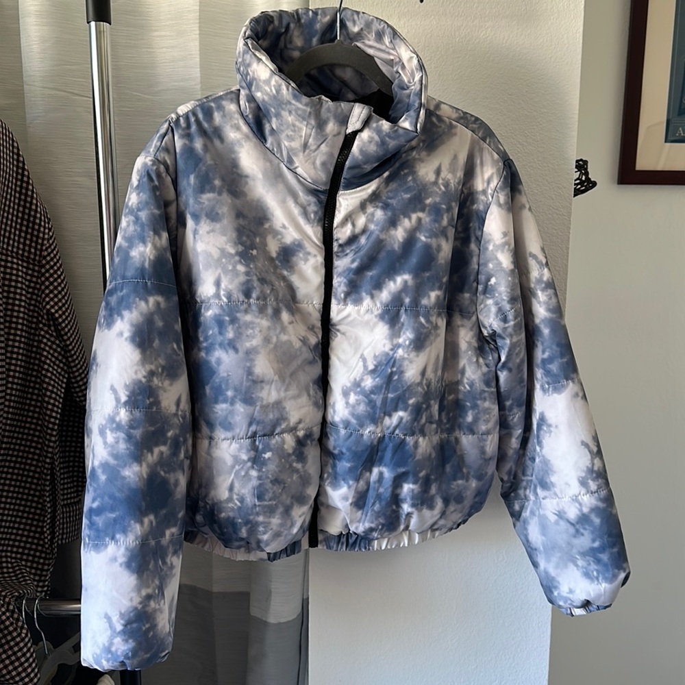 WILD FABLE / TIE DYE PUFFER JACKET
